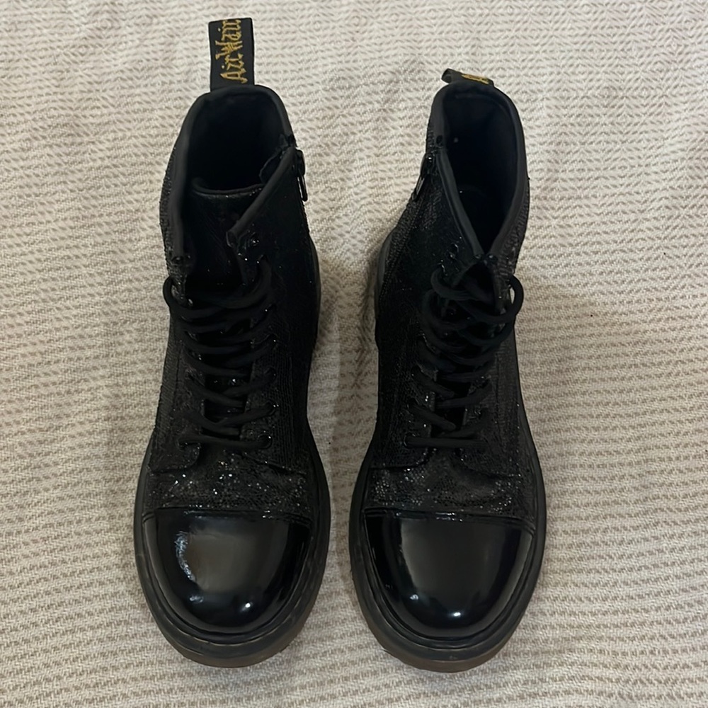 Black Dr. Martens high tops slightly used